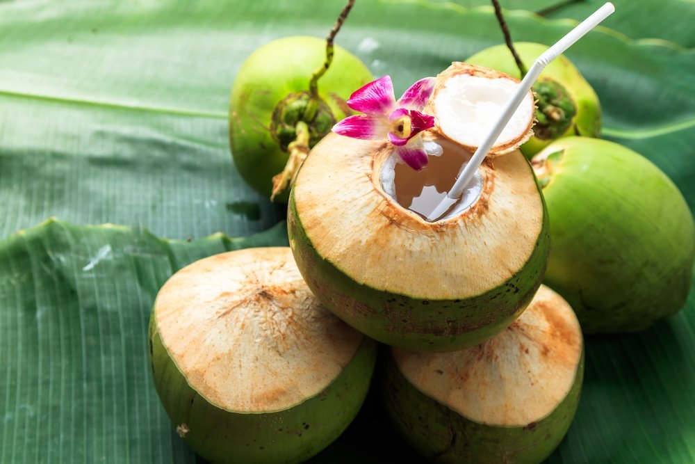 Manfaat-Air-Kelapa-Baik-untuk-Kesehatan-Tubuh