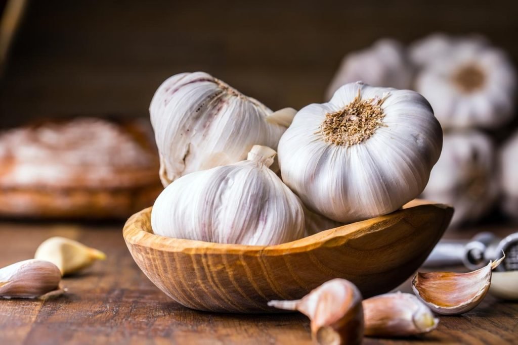 MENGENAL-KHASIAT-BAWANG-PUTIH